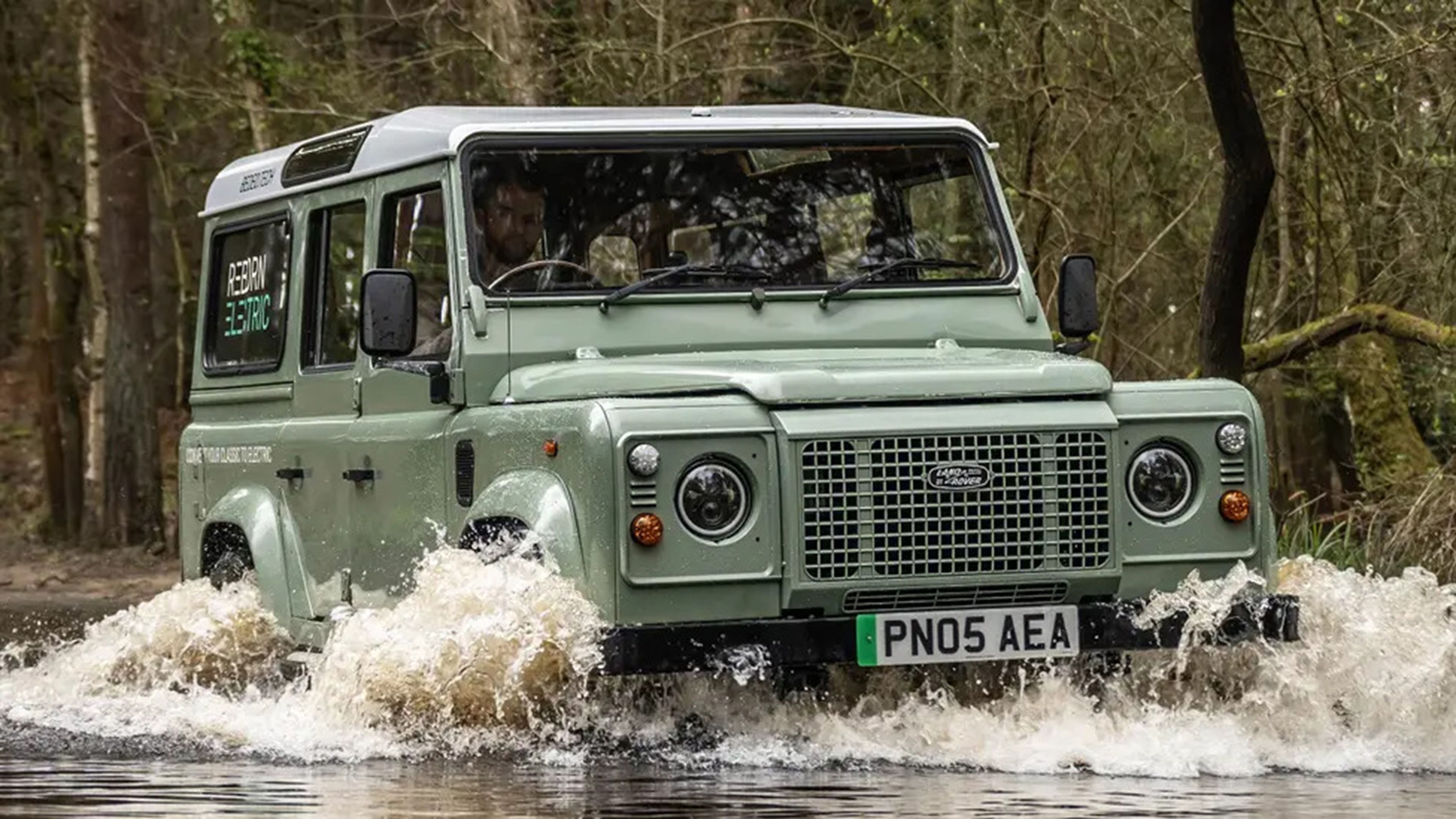 Land Rover Defender 110 by Bedeo