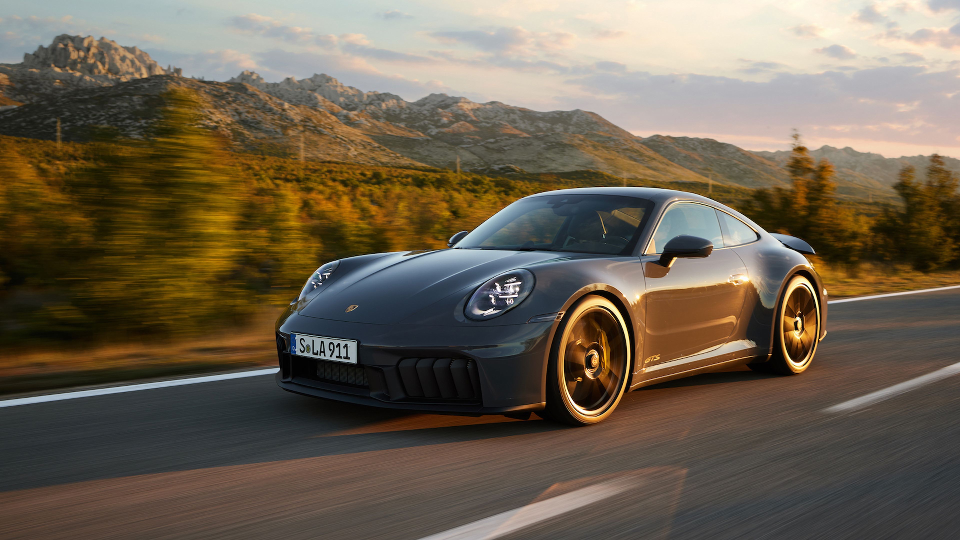 Porsche 911 GTS híbrido