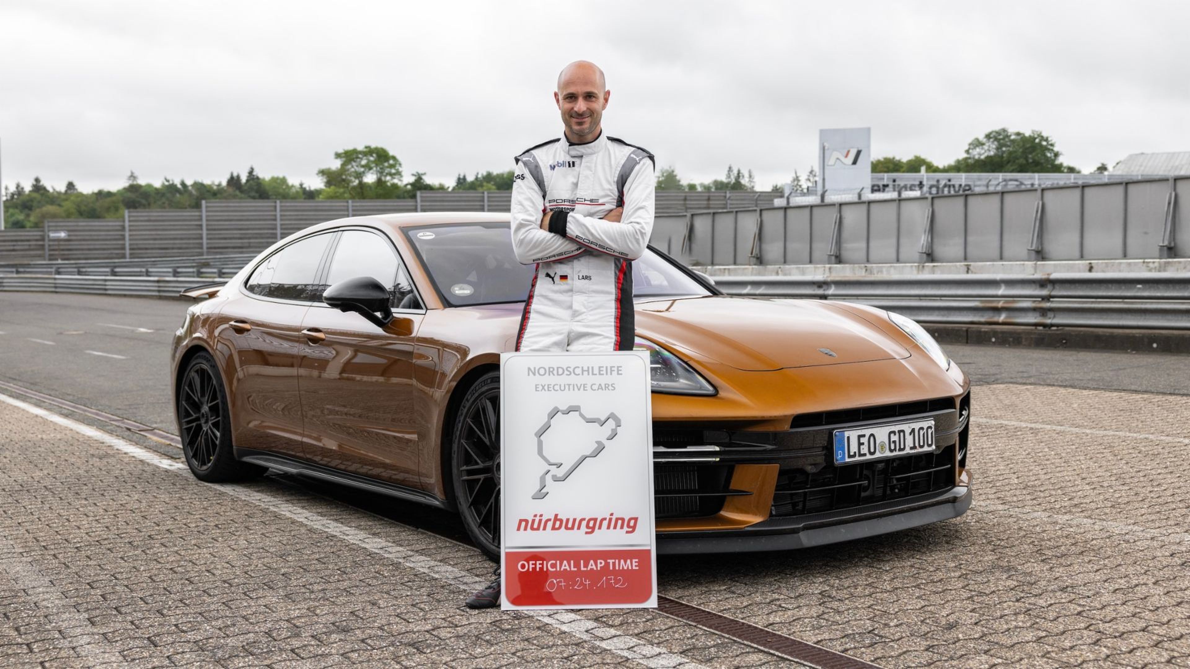 Porsche Panamera Turbo S e-Hybrid Nürburgring