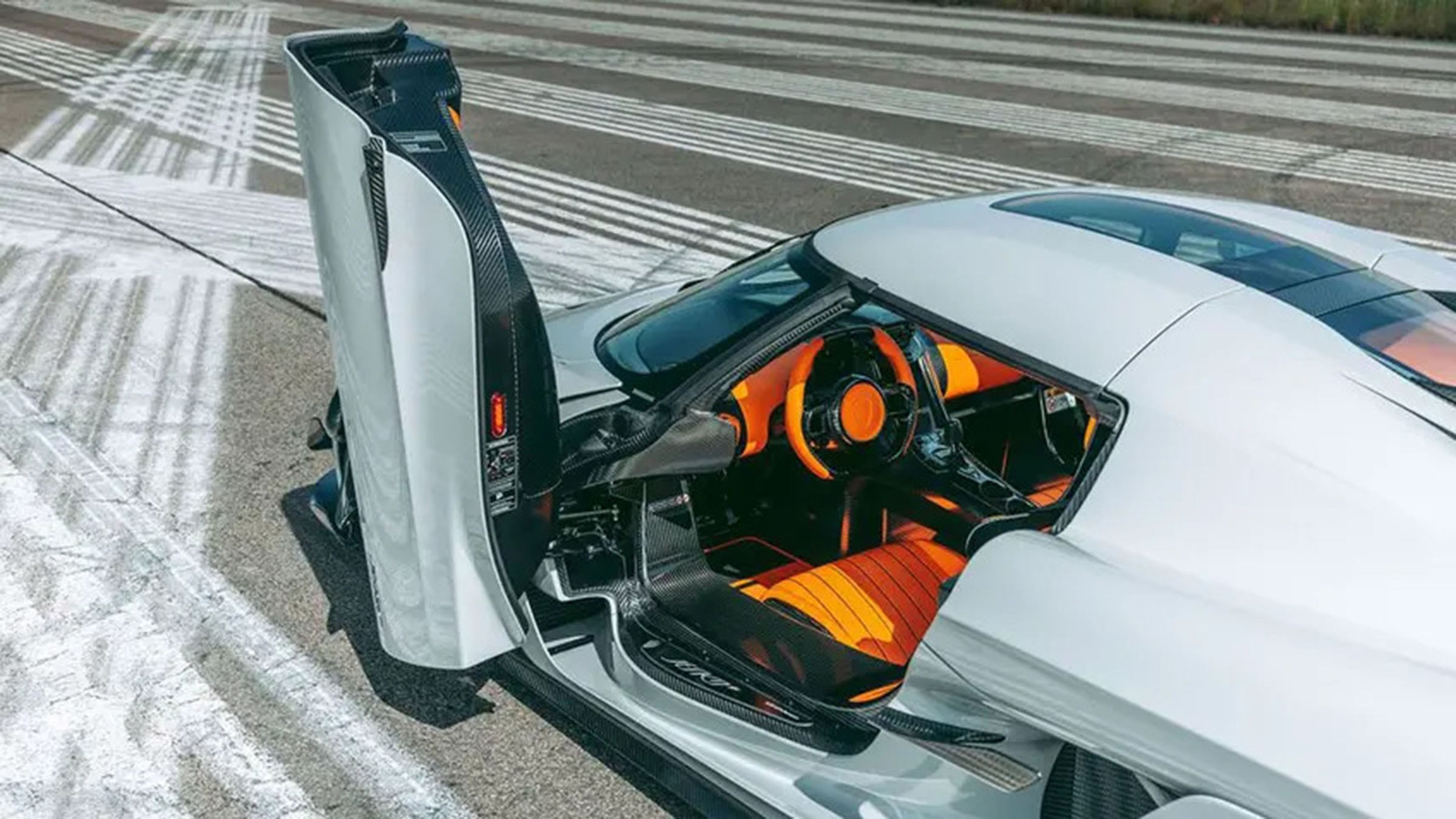 Puertas de hélices sincrónicas del Koenigsegg