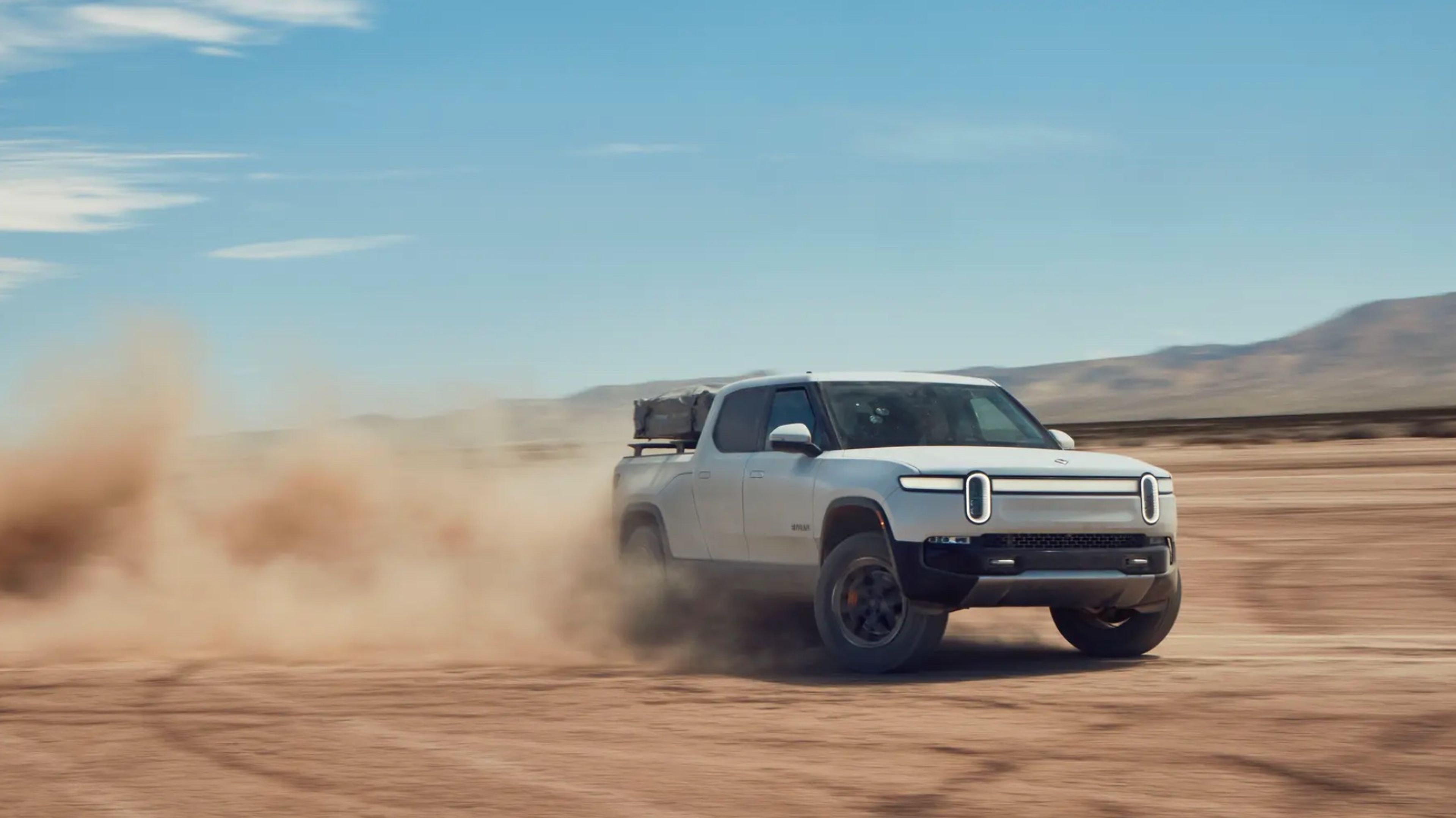 Tesla Cybetruck y Rivian R1T