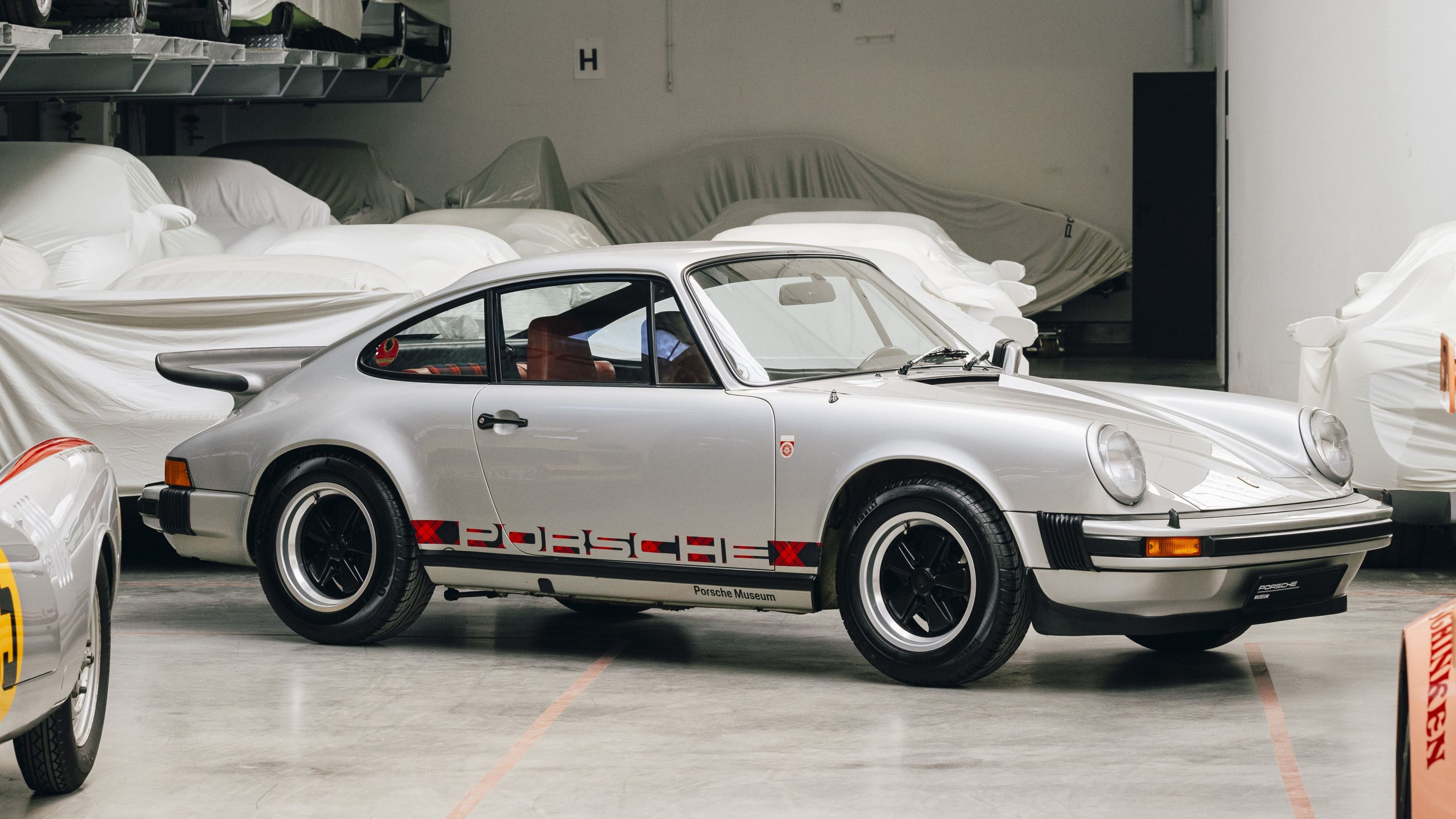 Porsche 911 Turbo (930) 2.7 Louise Piech (1974)