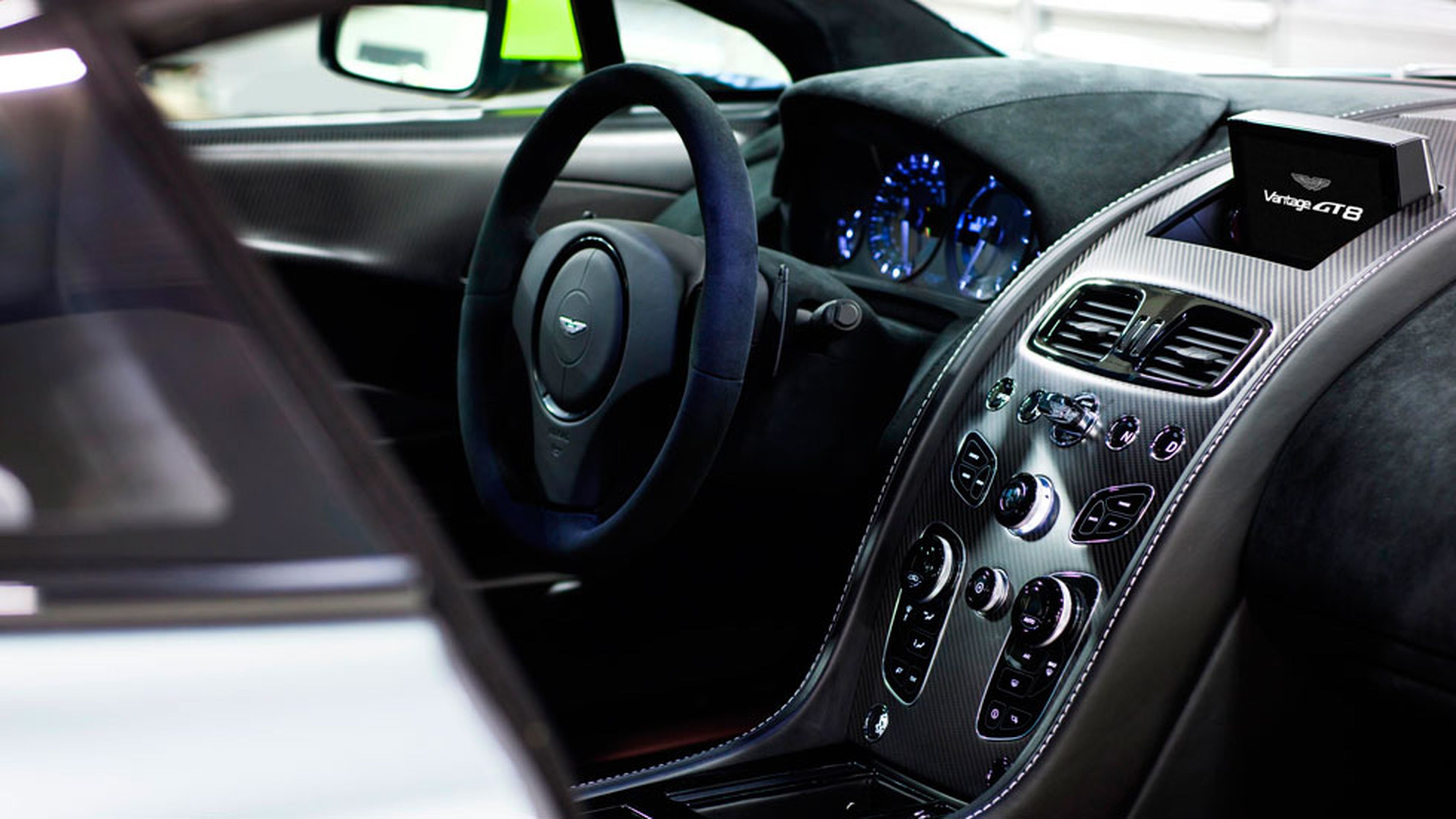 Aston Martin Vantage GT8 interior