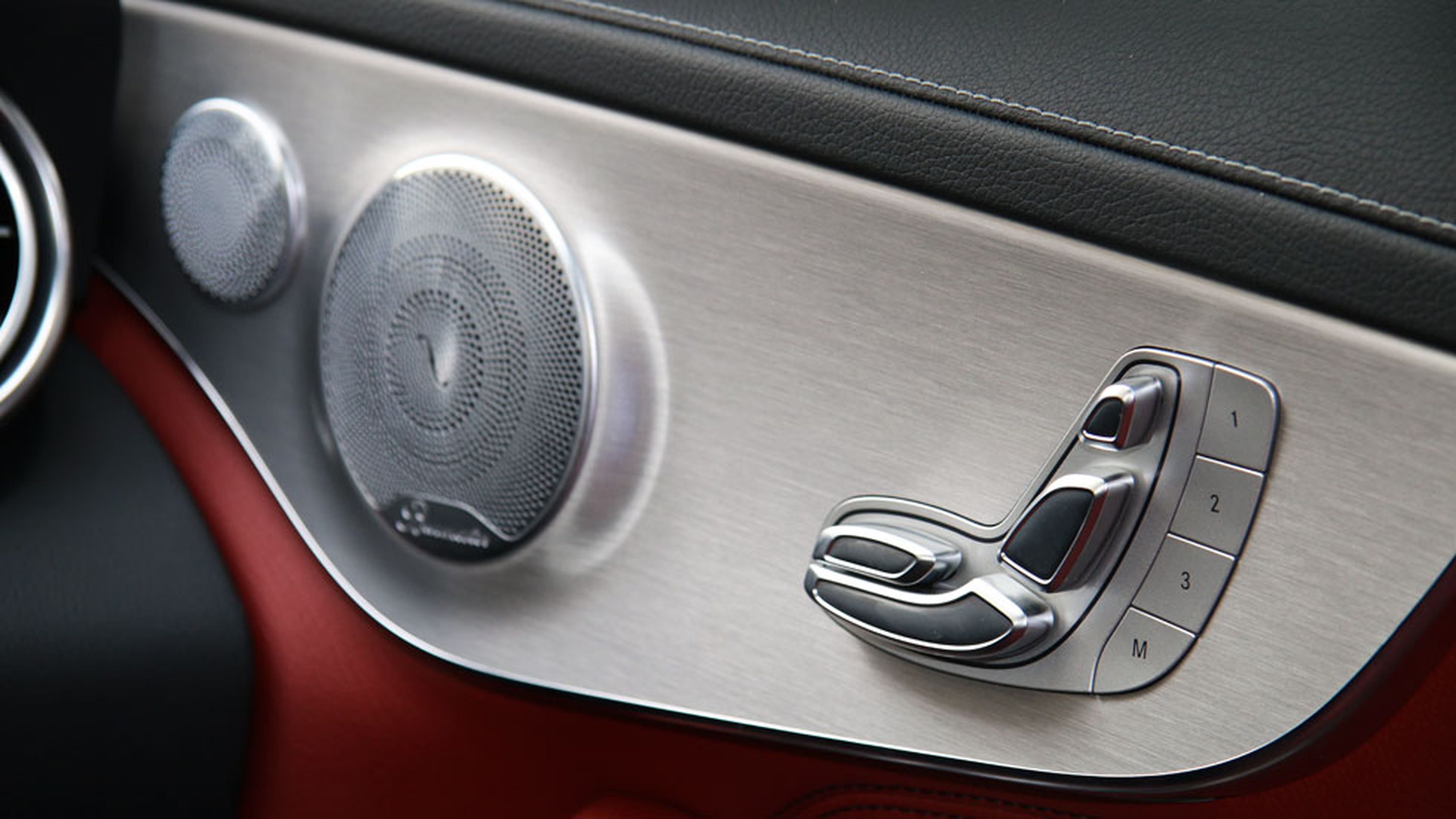 Mercedes C250d Coupé detalle asientos eléctricos