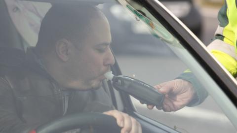 seguir las indicaciones del agente en todo momento seguir las indicaciones del agente en todo momento