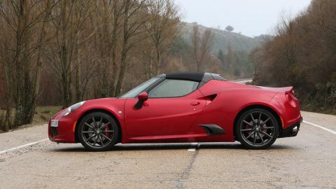 Alfa Romeo 4C Spider (5) Alfa Romeo 4C Spider (5)