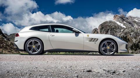 Ferrari GTC4Lusso (2016) Ferrari GTC4Lusso (2016)