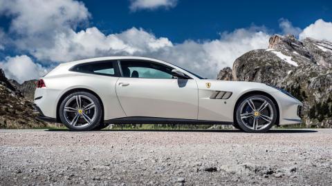 Prueba Ferrari GTC4Lusso lateral Prueba Ferrari GTC4Lusso lateral deportivo