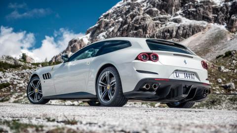 Prueba Ferrari GTC4Lusso trasera Prueba Ferrari GTC4Lusso trasera deportivo