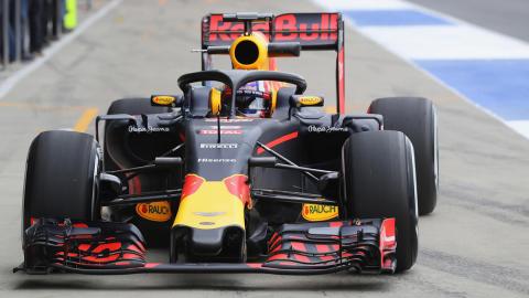 Red Bull ha probado el Halo en Silverstone Red Bull ha probado el Halo en Silverstone