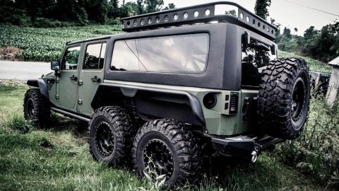 Jeep Wrangler 6x6 Tomahawk trasera Jeep Wrangler 6x6 Tomahawk G. Patton seis ruedas off-road preparaciones brutal