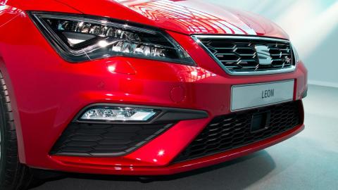 Seat León 2017 paragolpes FR Seat León 2017 compacto nuevo restyling 2016 presentacion novedades ST SC FR