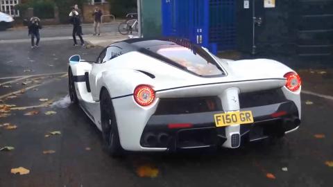 Gordon Ramsay de paseo con su nuevo Ferrari LaFerrari Aperta Gordon Ramsay de paseo con su nuevo Ferrari LaFerrari Aperta