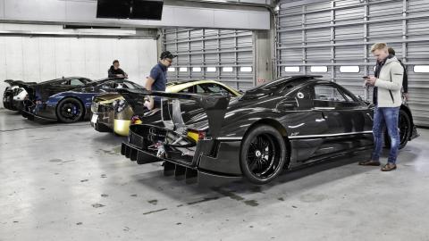 Reunión anual Pagani en Japón La típica kedada de ricos...