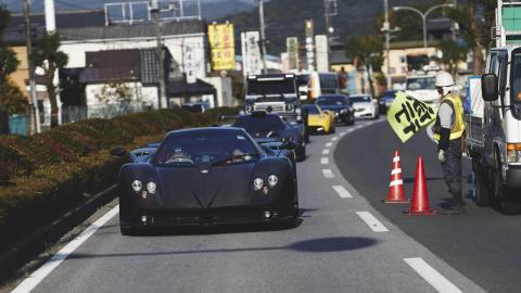 Reunión anual Pagani en Japón La típica kedada de ricos...