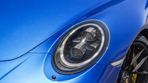 Prueba Porsche 911 Carrera GTS 2017 (faro) Prueba Porsche 911 Carrera GTS 2017 (faro)