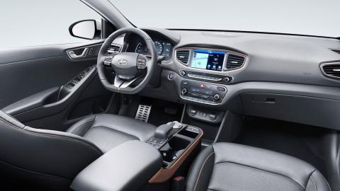 Los rivales del Kuga 2017 más locos que puedes encontrar - Hyundai Ioniq Los rivales del Kuga 2017 más locos que puedes encontrar - Hyundai Ioniq
