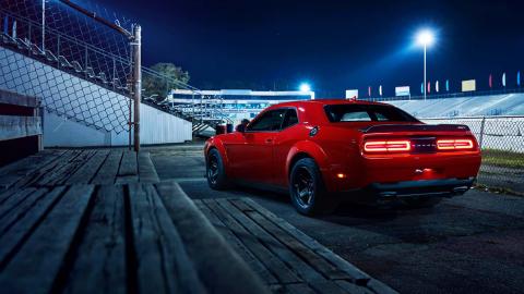 Los datos más brutales del Challenger SRT Demon - Es tan veloz que la NHRA lo ha prohibido Los datos más brutales del Challenger SRT Demon - Es tan veloz que la NHRA lo ha prohibido