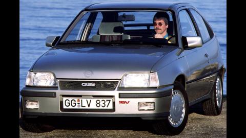 El Opel Kadett GSi, con 16 válvulas El Opel Kadett GSi, con 16 válvulas