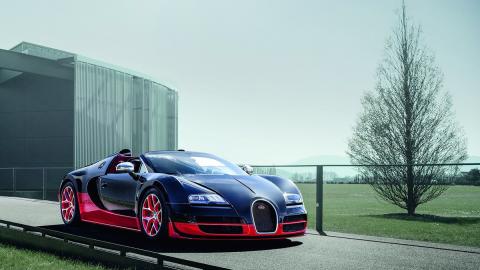 Los coches de los mejores futbolistas del mundo - Cristiano Ronaldo - Bugatti Veyron Grand Sport Vitesse Los coches de los mejores futbolistas del mundo - Cristiano Ronaldo - Bugatti Veyron Grand Sport Vitesse