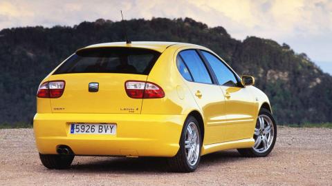 5 coches que son un imán para la Guardia Civil de Tráfico - Seat León 5 coches que son un imán para la Guardia Civil de Tráfico - Seat León