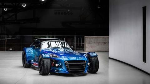 Donkervoort D8 GTO RS Bare Naked Carbon Edition fibra carbono