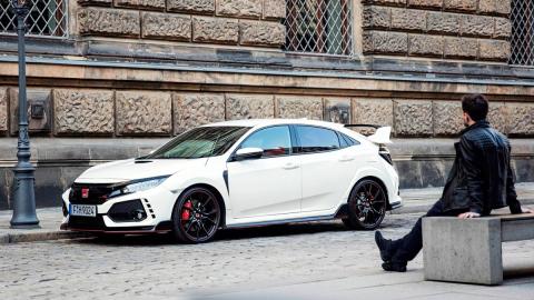 5 cosas por las que es mejor el Civic Type R que el Focus RS: usabilidad Honda Ford compactos deportivos