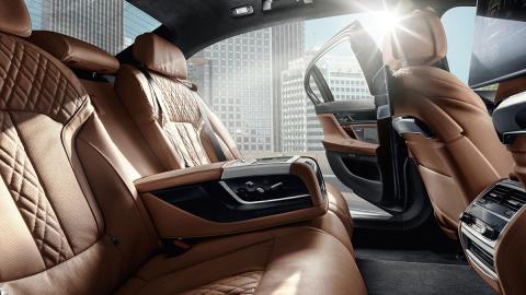 BMW Alpina mejores que BMW M: Alpina B7 Bi-Turbo plazas traseras BMW Alpina mejores que BMW M B7 B8 B10 B6 Biturbo