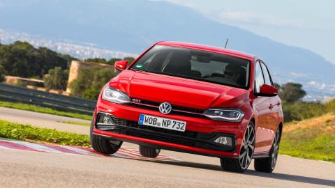 Prueba Volkswagen Polo GTI 2017 curva circuito Prueba Volkswagen Polo GTI 2017 compacto deportivo circuito