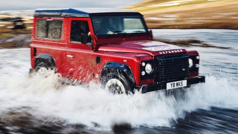 Land Rover Defender Works V8 Land Rover Defender Works V8