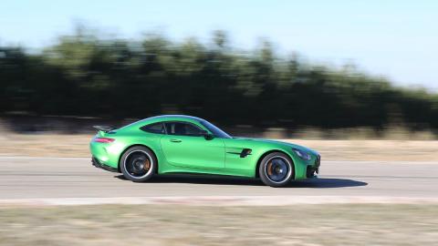 Prueba Mercedes-AMG GT R deportivo aleman AMG GT-R lujo circuito prestaciones verde mate