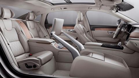 Volvos más raros: S90 Excellence interior Volvo raro exclusivo lujoso lujo berlina representacion suecia china eeuu
