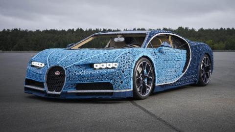 Bugatti Chiron con piezas Lego