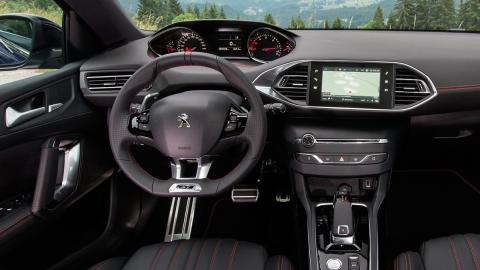Peugeot 308 SW (interior) Peugeot 308 SW (interior)