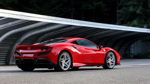 Prueba del Ferrari F8 Tributo deportivo radical circuito fiorano altas prestaciones