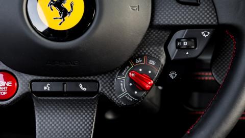 Prueba del Ferrari F8 Tributo deportivo radical circuito fiorano altas prestaciones
