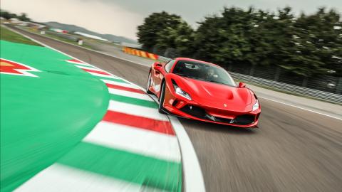 Prueba del Ferrari F8 Tributo deportivo radical circuito fiorano altas prestaciones