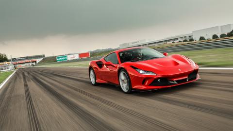 Prueba del Ferrari F8 Tributo deportivo radical circuito fiorano altas prestaciones