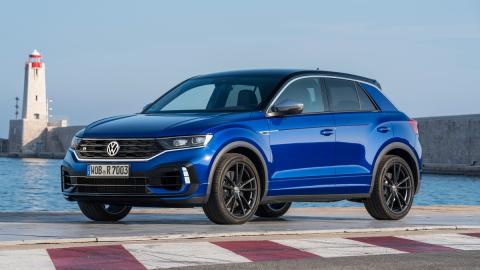 Volkswagen T-Roc R suv deportivo compacto curva azul