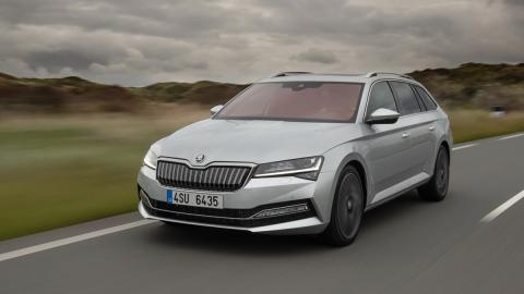 Skoda Superb IV coches hibrido enchufable familiar