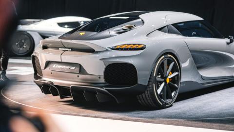 Koenigsegg Gemera deportivo GT cuatro plazas hiperdeportivo electrico hibrido