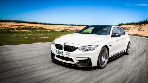 BMW M4 Competition Sport Edition frontal dinamica BMW M4 Competition Sport Edition frontal dinámica circuito