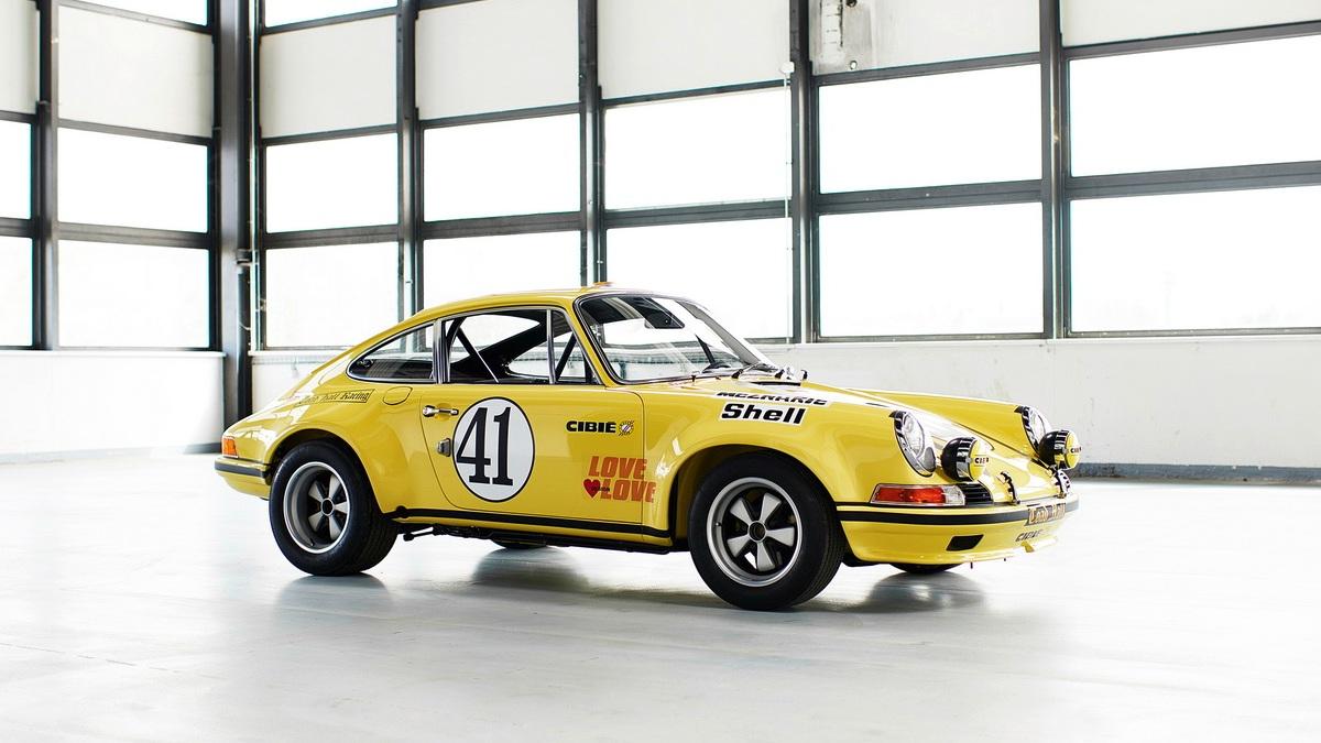 Porsche 911 2.5 S/T by Porsche Classic lateral Porsche 911 2.5 S/T by Porsche Classic