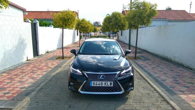 Lexus CT 200h Black & Grey Edition Lexus CT 200h Black & Grey Edition